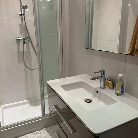 2 Pieces Bien Place Pour Visiter