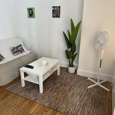 2 Pieces Bien Place Pour Visiter *