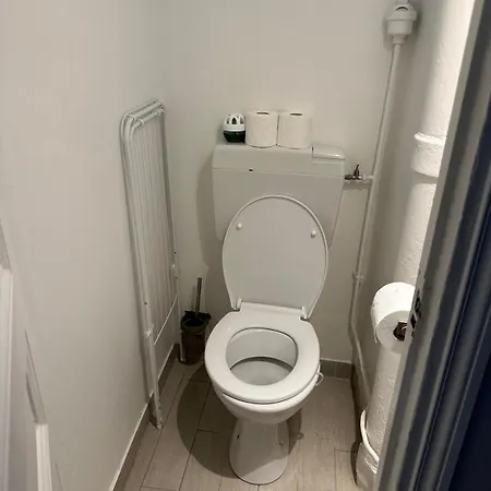 2 Pieces Bien Place Pour Visiter